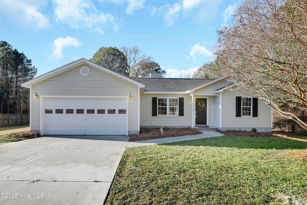 1049 Shirley Drive, Jacksonville, NC 28540
