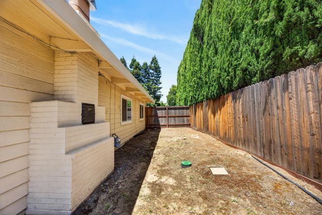5012 BOYD Dr, Carmichael, CA 95608