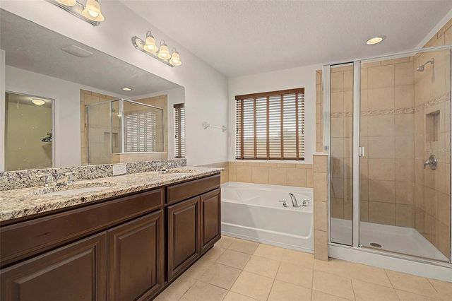 1735 OAK HAMMOCK COURT, Lutz, FL 33558