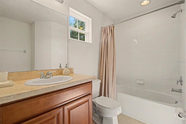 1735 OAK HAMMOCK COURT, Lutz, FL 33558