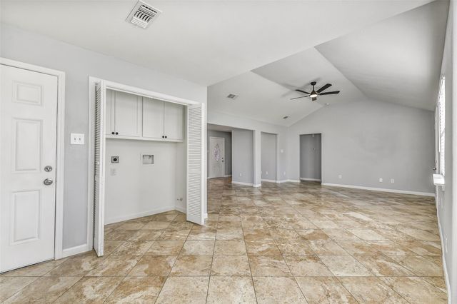 611 Baywood Street, Shoreacres, TX 77571