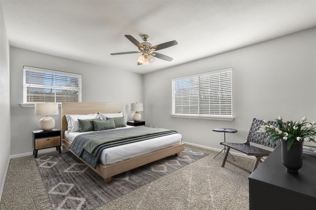 611 Baywood Street, Shoreacres, TX 77571