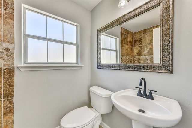 611 Baywood Street, Shoreacres, TX 77571