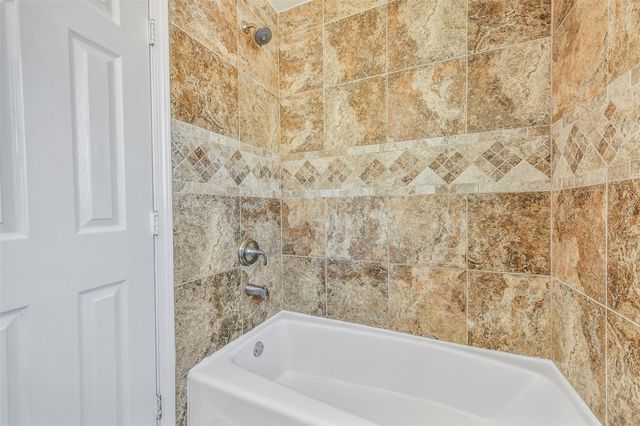 611 Baywood Street, Shoreacres, TX 77571