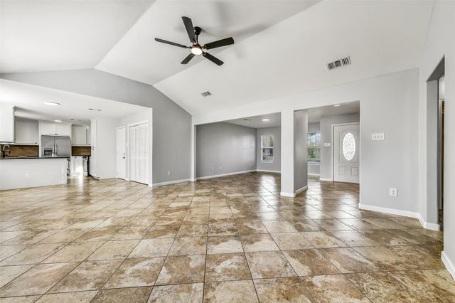 611 Baywood Street, Shoreacres, TX 77571