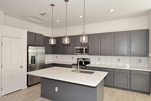 731 W MELODY Avenue, Gilbert, AZ 85233