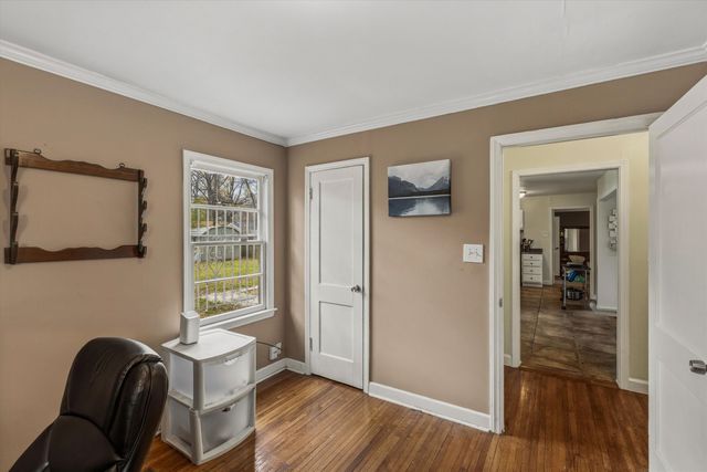 1181 S PERKINS RD, Memphis, TN 38117