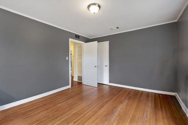 1181 S PERKINS RD, Memphis, TN 38117