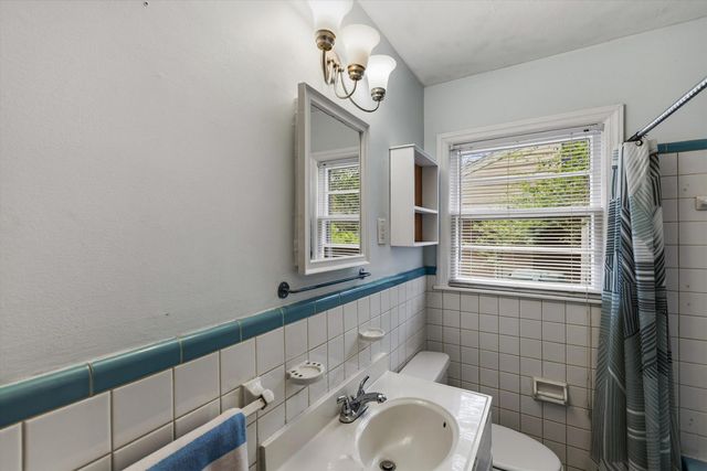 1181 S PERKINS RD, Memphis, TN 38117