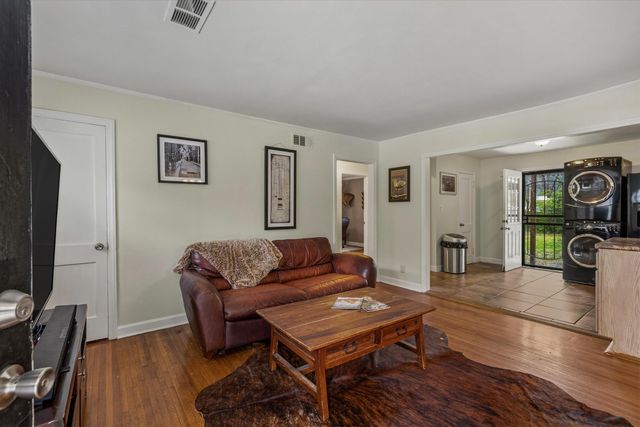 1181 S PERKINS RD, Memphis, TN 38117