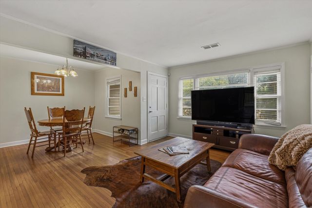 1181 S PERKINS RD, Memphis, TN 38117