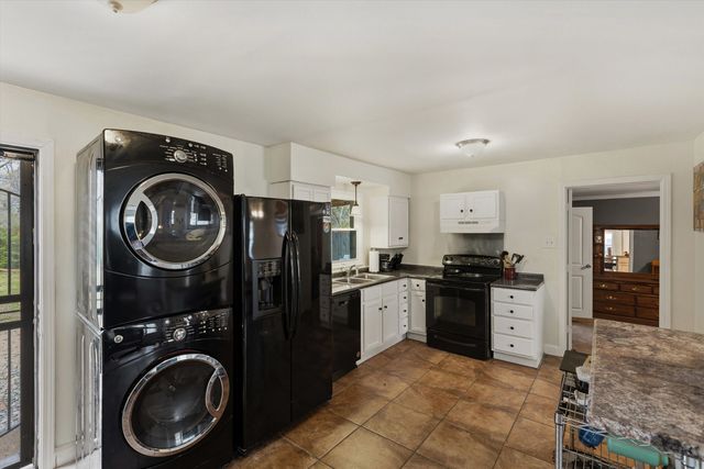 1181 S PERKINS RD, Memphis, TN 38117