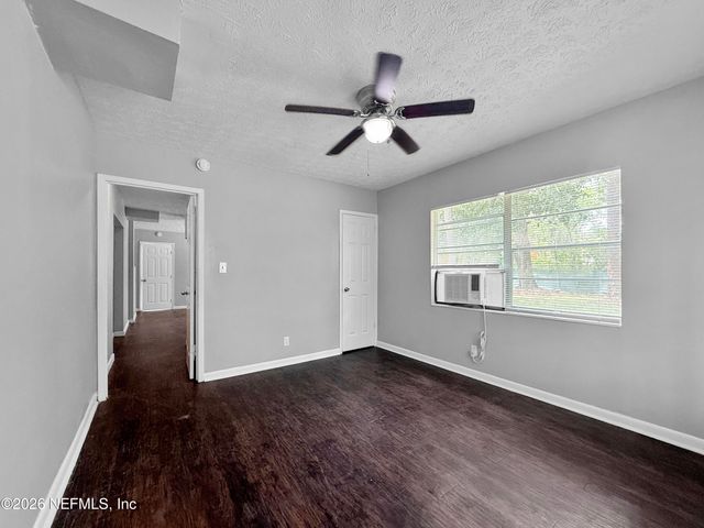 1645 W 17 Street, Jacksonville, FL 32209