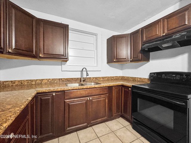 1645 W 17 Street, Jacksonville, FL 32209