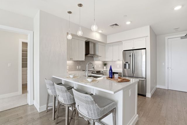 130 Broad Reach 406, Weymouth, MA 02091