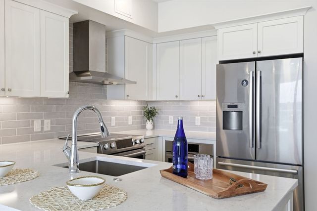 130 Broad Reach 406, Weymouth, MA 02091