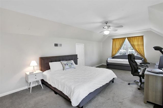 700 W LaGrange Street, Lake Charles, LA 70605