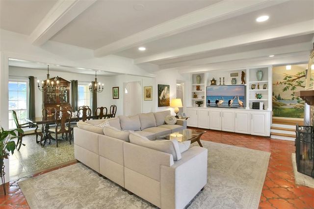 700 W LaGrange Street, Lake Charles, LA 70605