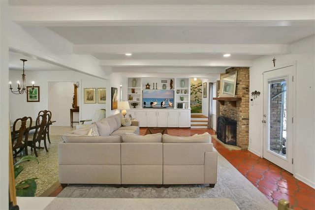 700 W LaGrange Street, Lake Charles, LA 70605