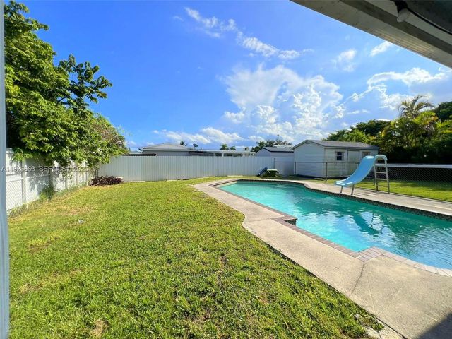 14850 SW 297th St, Homestead, FL 33033