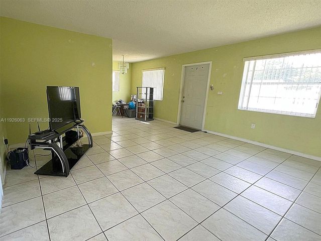 14850 SW 297th St, Homestead, FL 33033