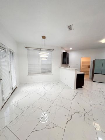 2221 Juarez Drive, Fort Worth, TX 76177