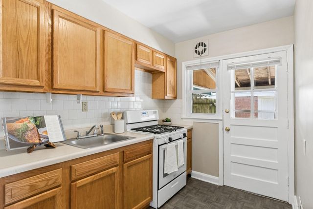 2169 FIRETHORN RD, Baltimore, MD 21220