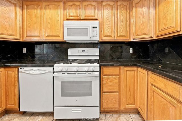 1310 E Orange Grove 102, Pasadena, CA 91104