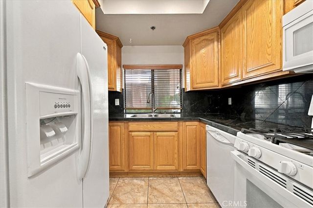 1310 E Orange Grove 102, Pasadena, CA 91104