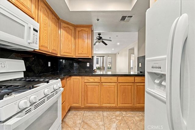 1310 E Orange Grove 102, Pasadena, CA 91104