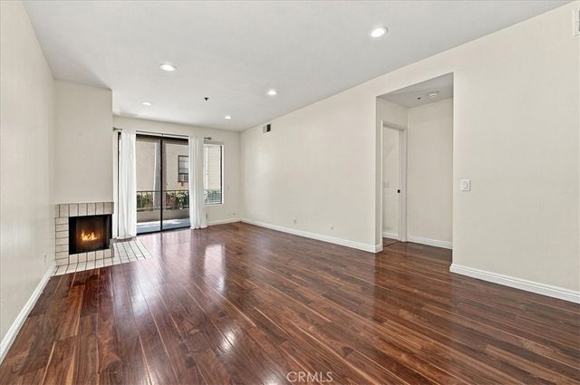 1310 E Orange Grove 102, Pasadena, CA 91104