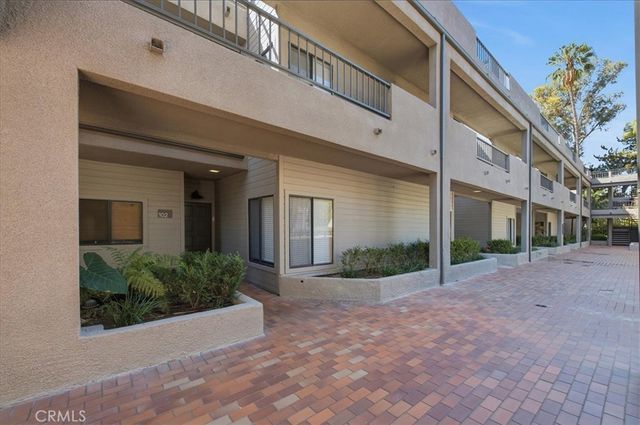 1310 E Orange Grove 102, Pasadena, CA 91104