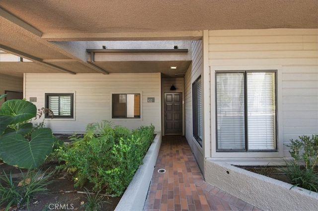 1310 E Orange Grove 102, Pasadena, CA 91104