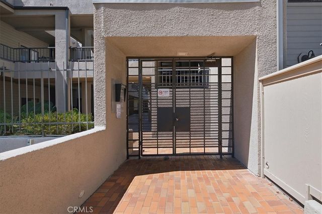 1310 E Orange Grove 102, Pasadena, CA 91104