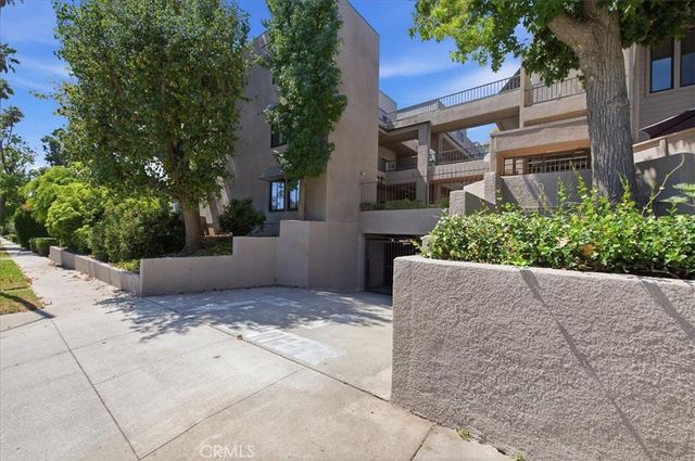 1310 E Orange Grove 102, Pasadena, CA 91104