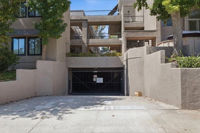 1310 E Orange Grove 102, Pasadena, CA 91104