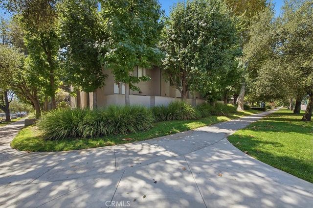 1310 E Orange Grove 102, Pasadena, CA 91104