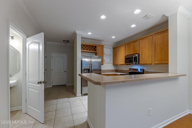 2292 SUNSET BLUFF Drive, Jacksonville, FL 32216