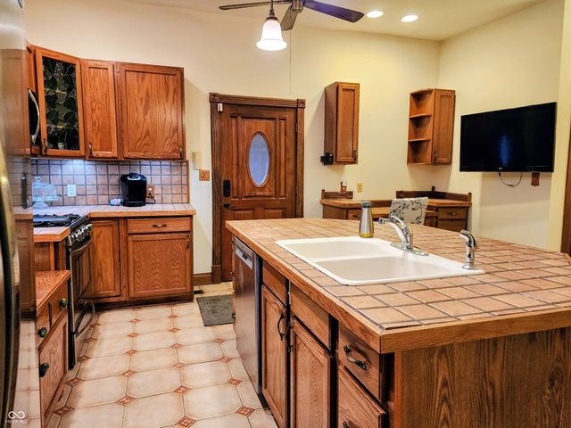 239 E 11th Street, Indianapolis, IN 46202