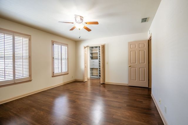 2113 River Chase Dr, Murfreesboro, TN 37128