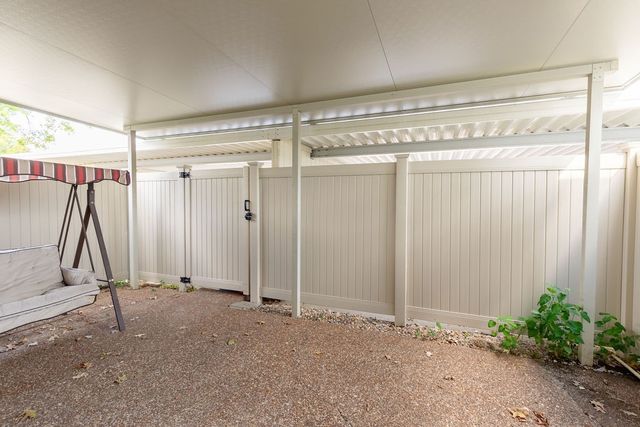 2113 River Chase Dr, Murfreesboro, TN 37128