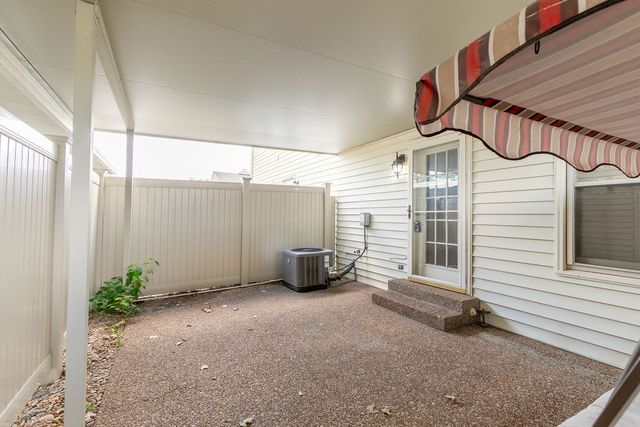 2113 River Chase Dr, Murfreesboro, TN 37128