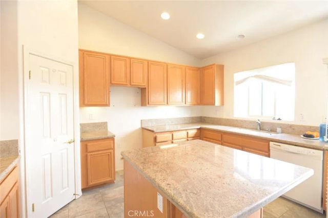 13037 Sunset Canyon, Victorville, CA 92395