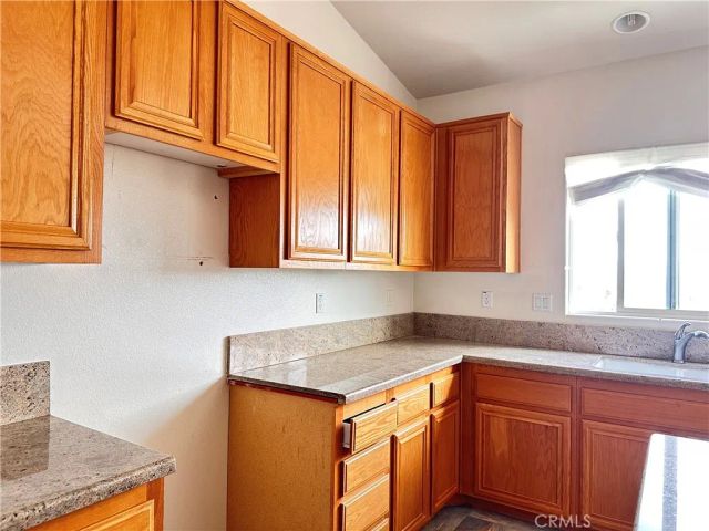 13037 Sunset Canyon, Victorville, CA 92395
