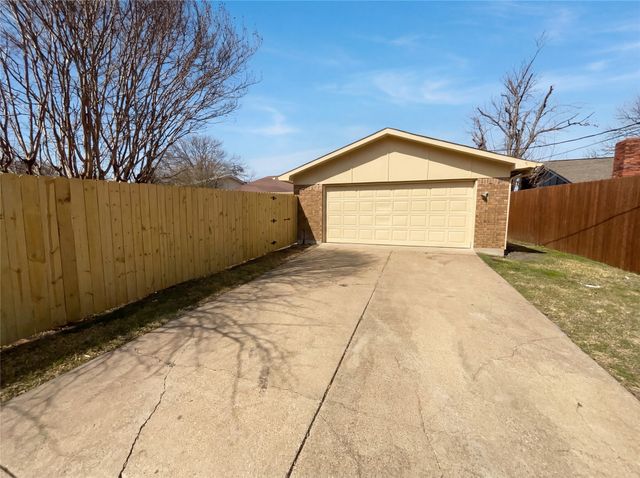 3070 Tres Logos Lane, Dallas, TX 75228