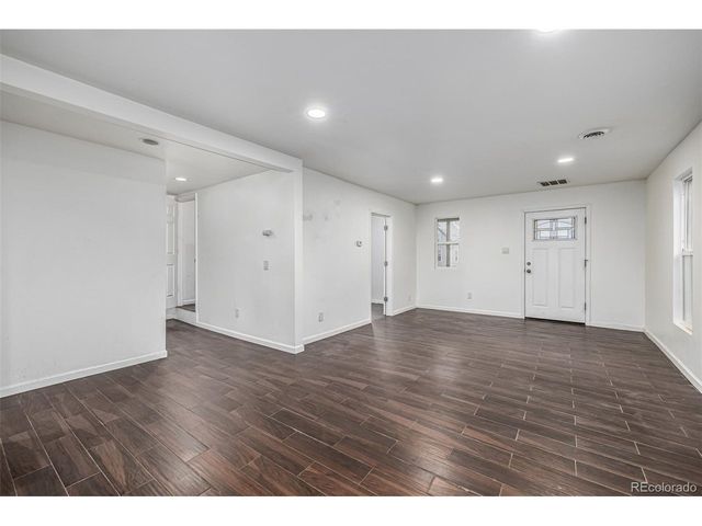 426 Lincoln St, Sterling, CO 80751