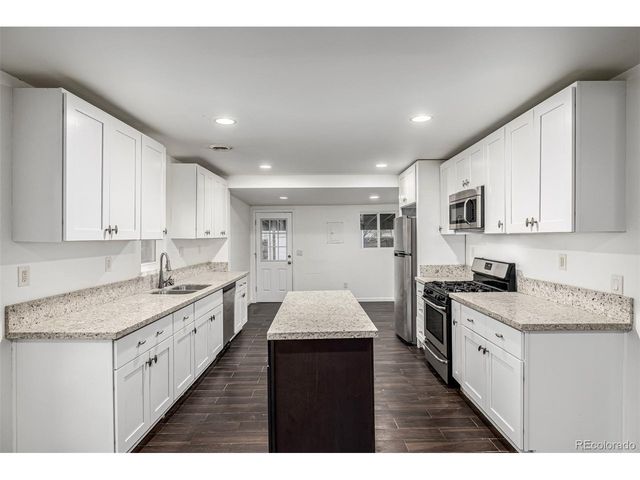 426 Lincoln St, Sterling, CO 80751