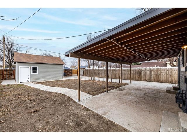 426 Lincoln St, Sterling, CO 80751
