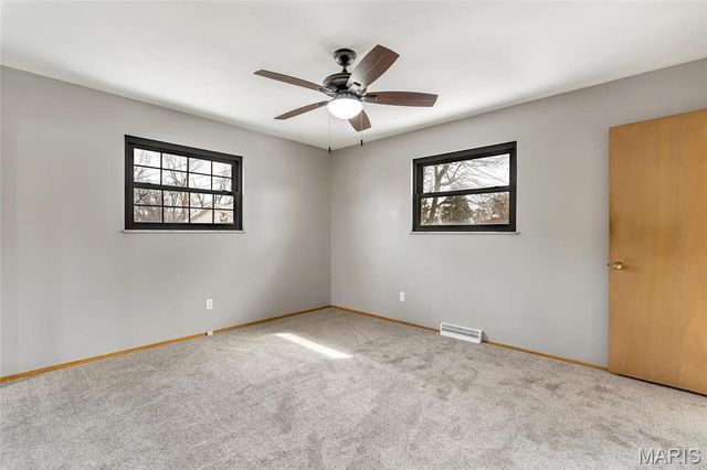 10 Hammes Drive, Florissant, MO 63031