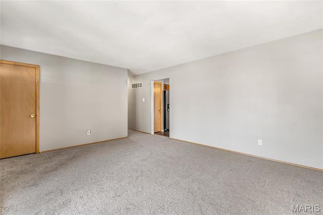 10 Hammes Drive, Florissant, MO 63031